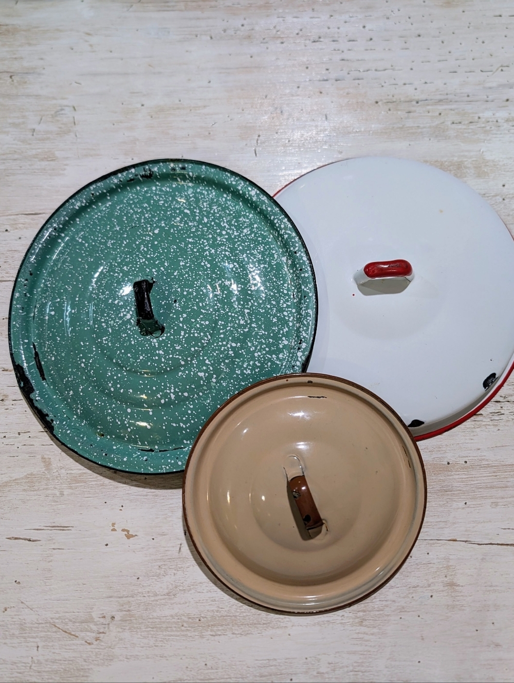 Charming Vintage Enamelware Graniteware Primitive Kitchen Pot Pan Lids, Lot Of 3